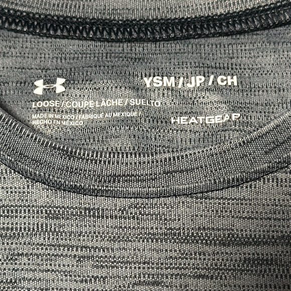 Under Armour Girls Gray Shirt, EUC, Size Small - Picture 2 of 7